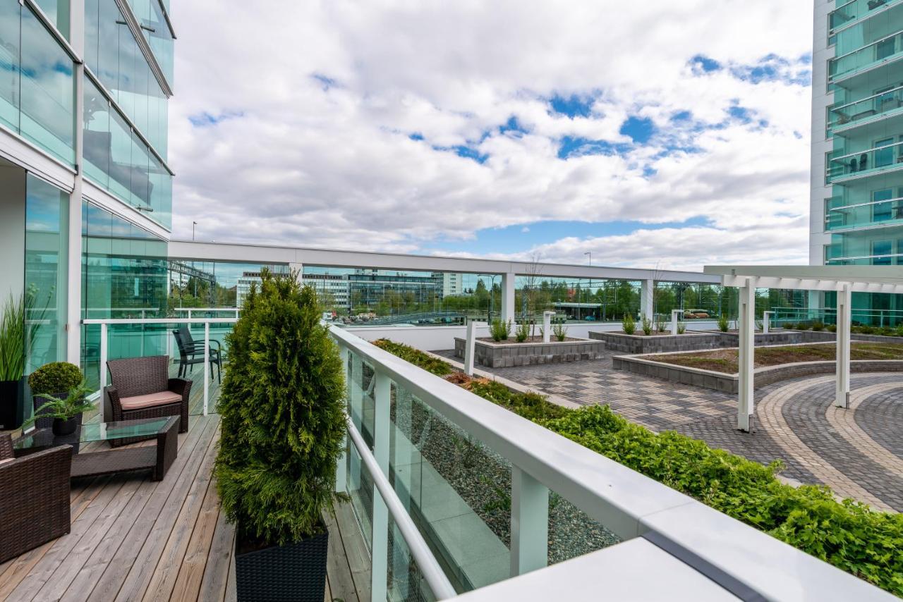 Starhomes Double Lux 8 Oulu Exterior foto
